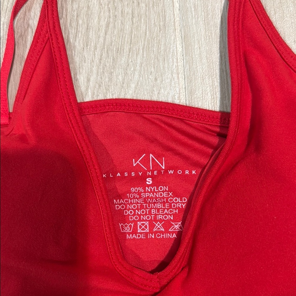 Klassy network Red Deep V bodysuit - Picture 2 of 3